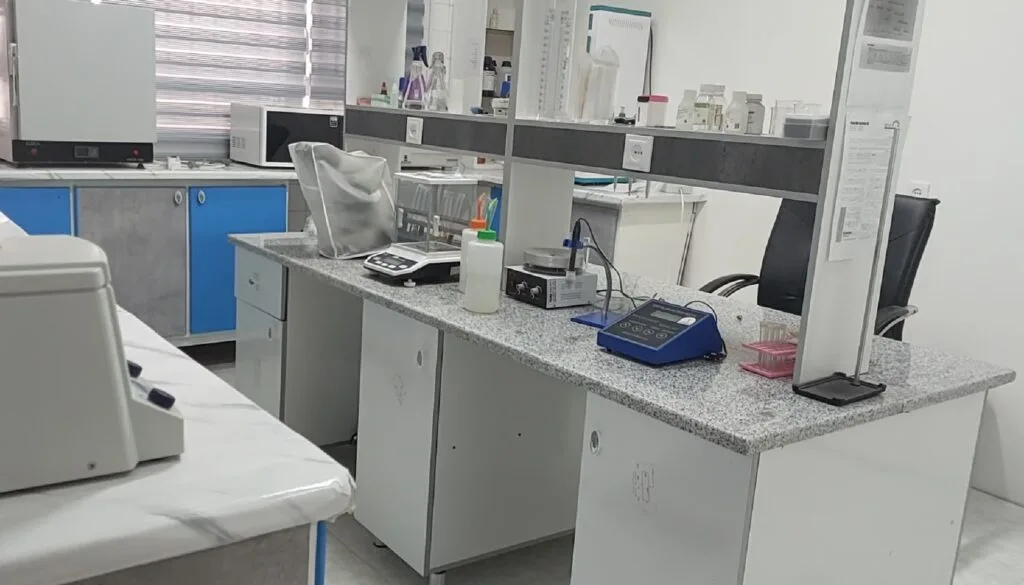  کلینیک گیاه‌پزشکی آدینه کشت جاوید بهتا